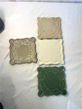 Set of 4 California Pantry Classic Ceramics Square Embossed Plates Trivets